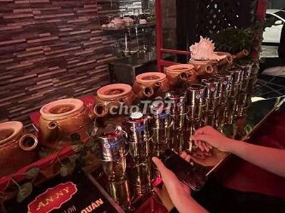 Cần người phụ bán đồ uống tại cửa hàng 1892