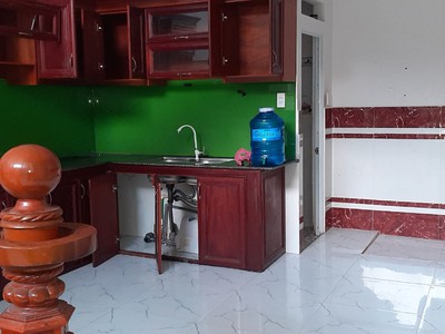 Cần người phụ bán đồ uống tại cửa hàng 1400