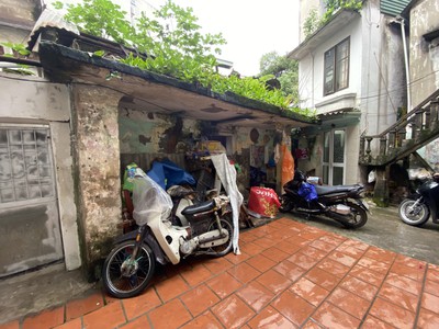 Cần người phụ bán đồ uống tại cửa hàng 653
