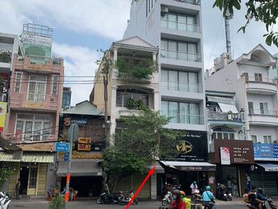 Cần người phụ bán đồ uống tại cửa hàng 1466