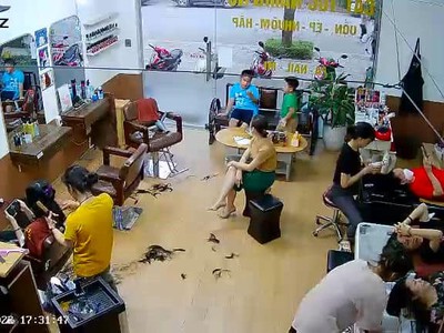 Cần người phụ bán đồ uống tại cửa hàng 661