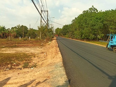 Cần người phụ bán đồ uống tại cửa hàng 626