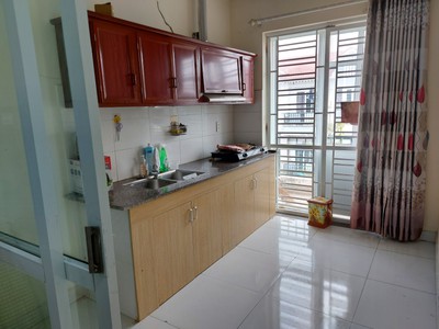 Cần người phụ bán đồ uống tại cửa hàng 499
