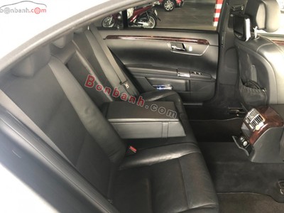 Cần người phụ bán đồ uống tại cửa hàng 1485