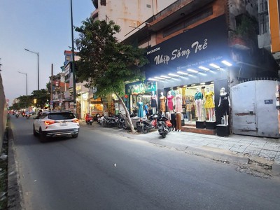 Cần người phụ bán đồ uống tại cửa hàng 1824