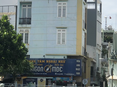 Cần người phụ bán đồ uống tại cửa hàng 853
