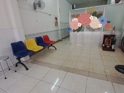 Cần người phụ bán đồ uống tại cửa hàng 1355