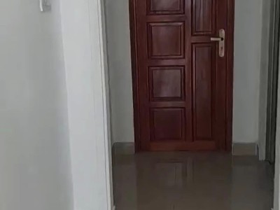 Cần người phụ bán đồ uống tại cửa hàng 1367