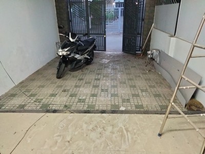 Cần người phụ bán đồ uống tại cửa hàng 1276
