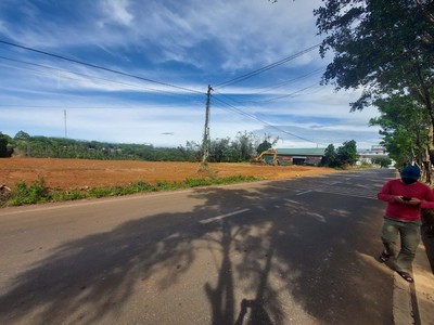 Cần người phụ bán đồ uống tại cửa hàng 680