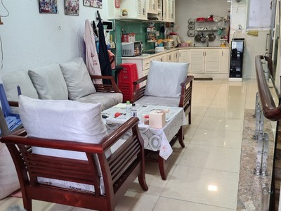Cần người phụ bán đồ uống tại cửa hàng 1866