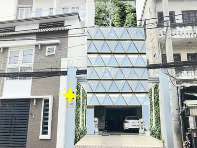 Cần người phụ bán đồ uống tại cửa hàng 739