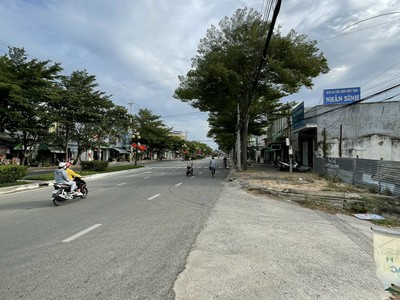 Cho thuê mặt bằng đất 2 mặt tiền đường trung tâm thống nhất 10x20m 3