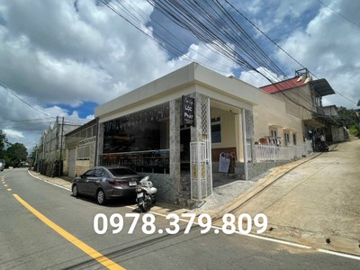 Cần người phụ bán đồ uống tại cửa hàng 1287