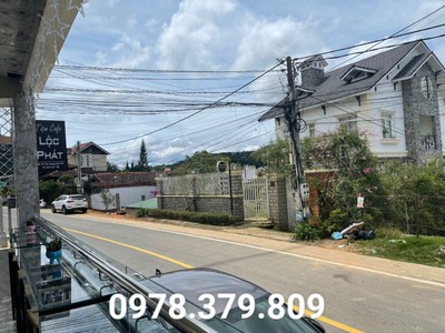 Cần người phụ bán đồ uống tại cửa hàng 1290