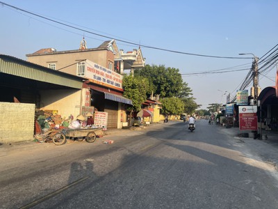 Cần người phụ bán đồ uống tại cửa hàng 1658