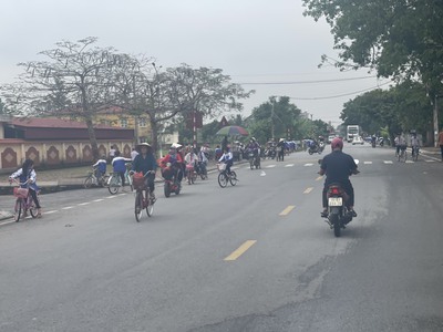 Cần người phụ bán đồ uống tại cửa hàng 1648