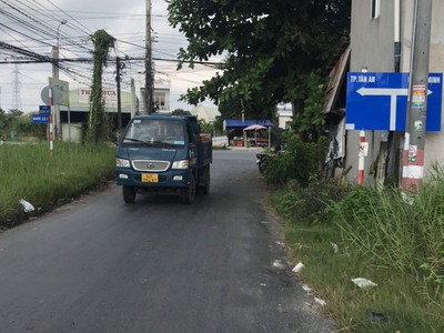 Cần người phụ bán đồ uống tại cửa hàng 645