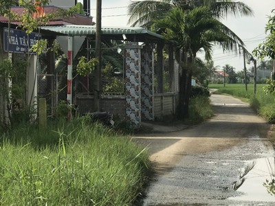 Cần người phụ bán đồ uống tại cửa hàng 646