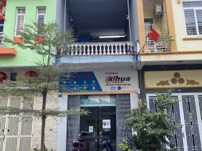 Cần người phụ bán đồ uống tại cửa hàng 532