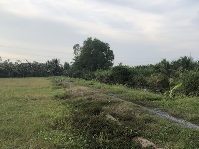 Cần người phụ bán đồ uống tại cửa hàng 669