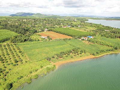 Cần người phụ bán đồ uống tại cửa hàng 870