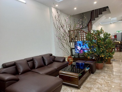 Cần người phụ bán đồ uống tại cửa hàng 1499
