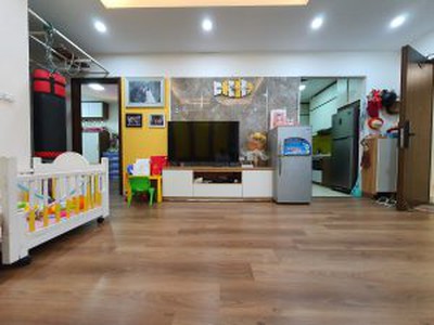 Cần người phụ bán đồ uống tại cửa hàng 1183