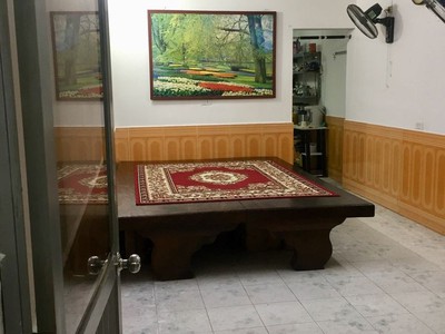 Cần người phụ bán đồ uống tại cửa hàng 1258