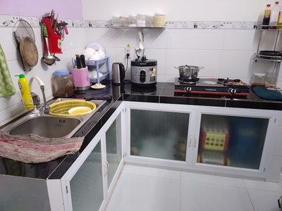 Cần người phụ bán đồ uống tại cửa hàng 1314
