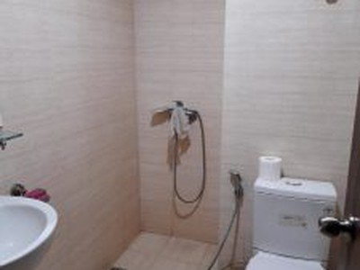 Cần người phụ bán đồ uống tại cửa hàng 1711