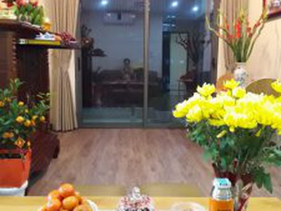 Cần người phụ bán đồ uống tại cửa hàng 1723