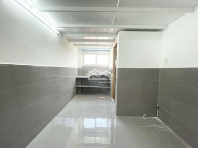 Cần người phụ bán đồ uống tại cửa hàng 1919