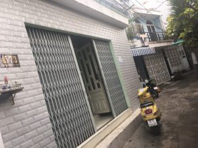 Cần người phụ bán đồ uống tại cửa hàng 1837