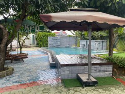 Cần người phụ bán đồ uống tại cửa hàng 1807