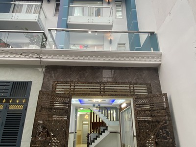 Cần người phụ bán đồ uống tại cửa hàng 1923