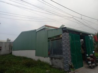 Cần người phụ bán đồ uống tại cửa hàng 2010