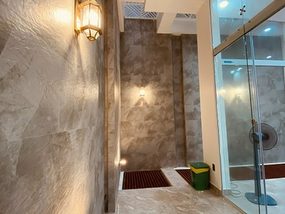 Cần người phụ bán đồ uống tại cửa hàng 2003