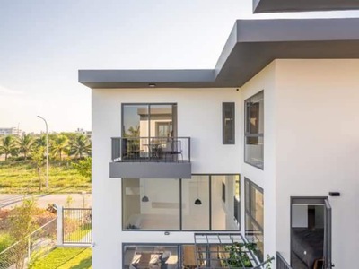 Bán biệt thự villa siêu đẹp sân vườn fpt city 3