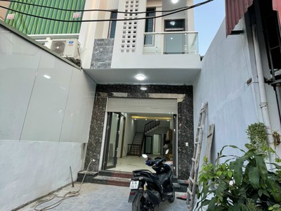 Bán nhà ngõ phố Nguyễn Tuân, ph Thanh Bình, TP HD, 78.6m2, 2.5 tầng, 3 ngủ, chỉ 2.7 tỷ 0