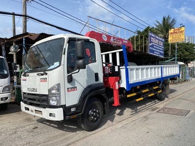 Bán xe Cẩu Isuzu 5 Tấn thùng dài 6.1m cẩu Unic 370 xe giao ngay 12