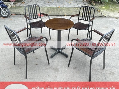 Bàn ghế cafe sắt gỗ, sắt nệm, dù che nắng giá xưởng tại Đầm Dơi  Cà Mau 1