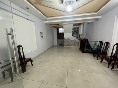Cho thuê nhà NC khu Tân Mỹ Quận 7.Gần Phú Mỹ Hưng. DT:5,2x20,trệt 3 lầu 6pn.Nhà mới .Giá:28tr/th 1