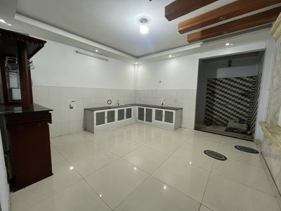 Cho thuê nhà NC khu Tân Mỹ Quận 7.Gần Phú Mỹ Hưng. DT:5,2x20,trệt 3 lầu 6pn.Nhà mới .Giá:28tr/th 5
