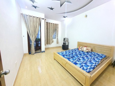 Cần bán gấp nhà đúc 3 tầng BTCT, Q Bình Tân, hẻm 6m, 60m2, 4pn, chỉ 4, 1