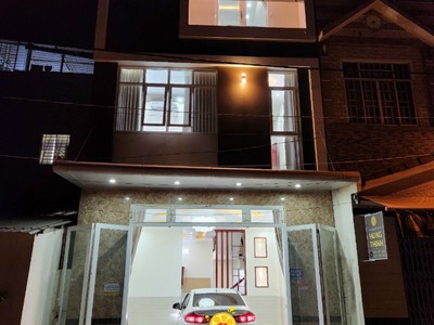 Bán nhà 2 lầu lộ ô tô hẻm 42 đường phạm ngũ lão , phường an hoà . sổ hồng . giá rẽ 1