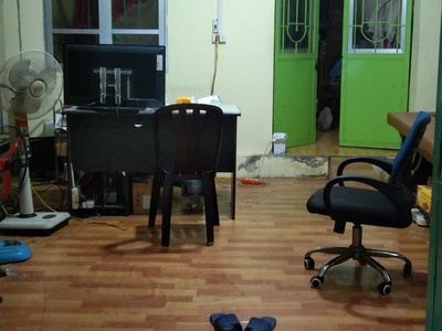 Bán nhà 68 m2 sát hồ Lâm du 1