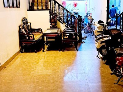 Cần bán gấp nhà mặt phố chiến thắng văn quán phân lô ô tô vao nhà dt:56m2  giá 8,4 tỷ 1