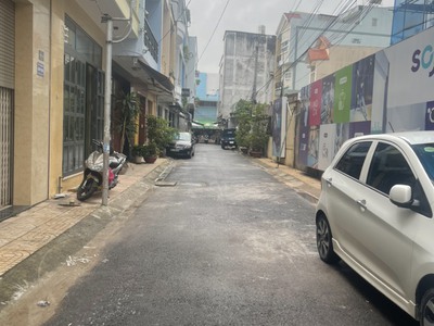 Bán nền đường hồ tùng mậu   tttm cái khế   , lộ ô tô 6m đên nền . nền đẹp không vướng 0