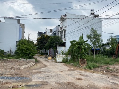 Bán đất hóc môn mặt tiền 13x20, 4t xung quanh nhiều nhà lầu rẻ 0